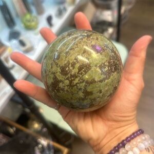 Chrysoprase sphere
